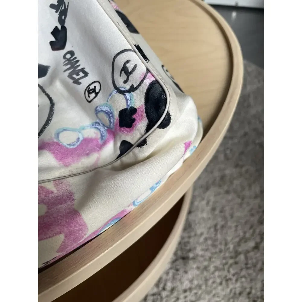 Chanel Graffiti Tote White Bag CC Logo Print Archetype Cerf Executive GST Surf